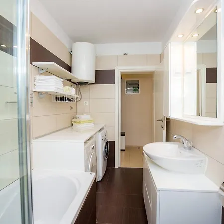 My Dalmatia - Vigo With Private Pool Apartment *
